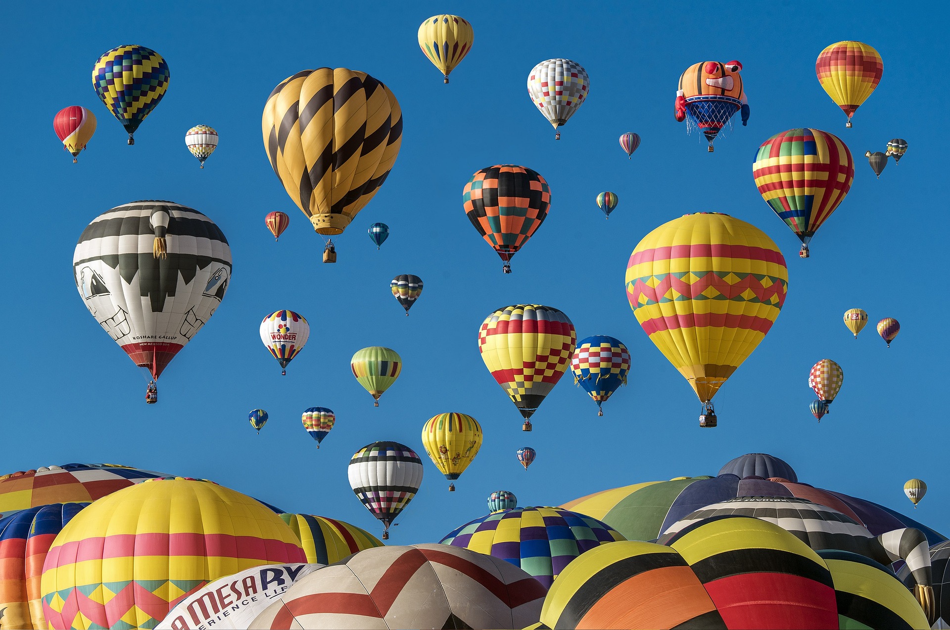 Enjoy hot air balloon rides and other Dripping Springs romantic activities